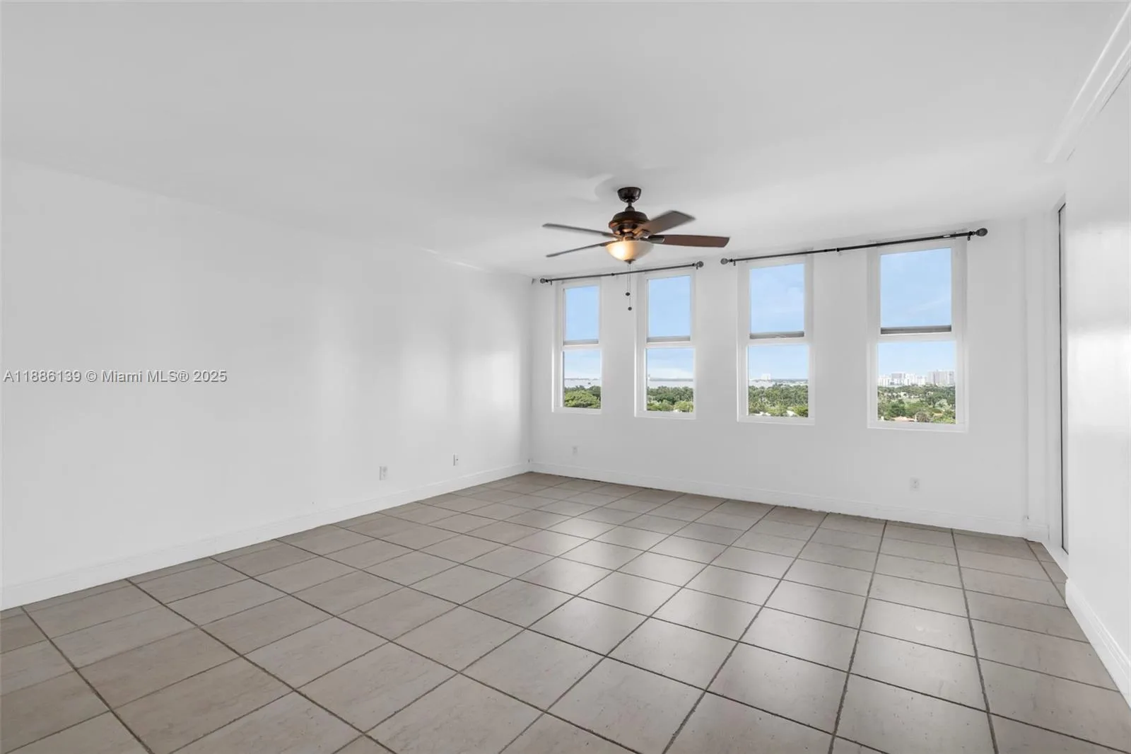 5401 Collins Ave # 923, Miami Beach, FL 33140 photo 12