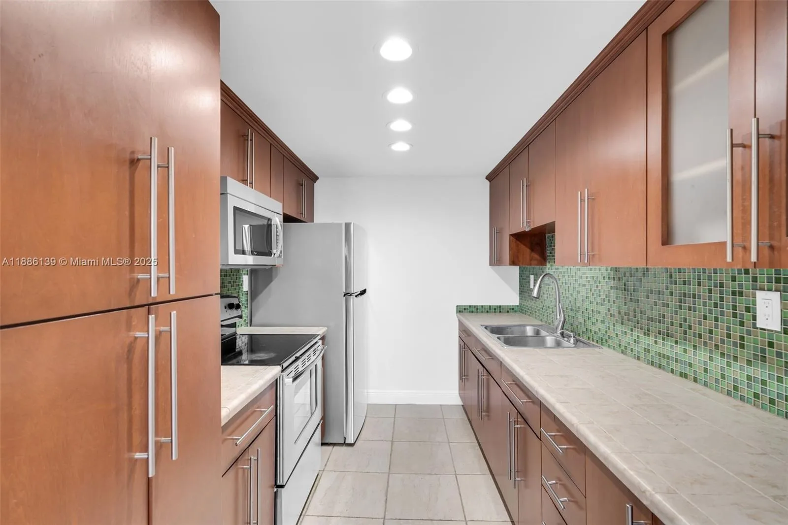 5401 Collins Ave # 923, Miami Beach, FL 33140 photo 6