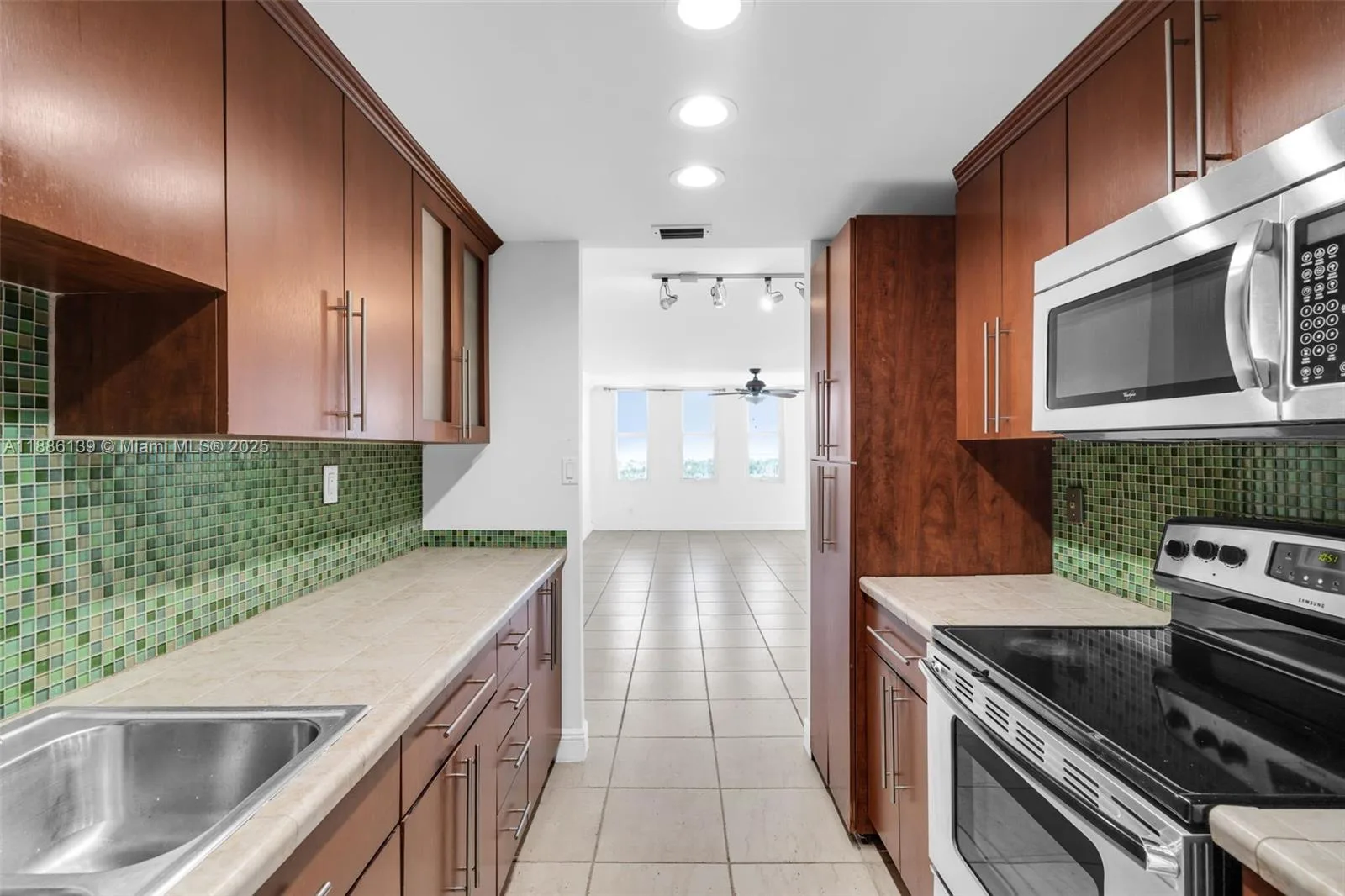 5401 Collins Ave # 923, Miami Beach, FL 33140 photo 7