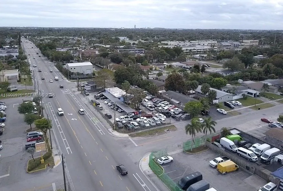 801 SW 27th Ave, Fort Lauderdale, FL 33312 photo 2