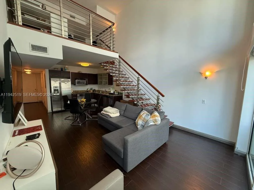 41 SE 5th St # 712, Miami, FL 33131