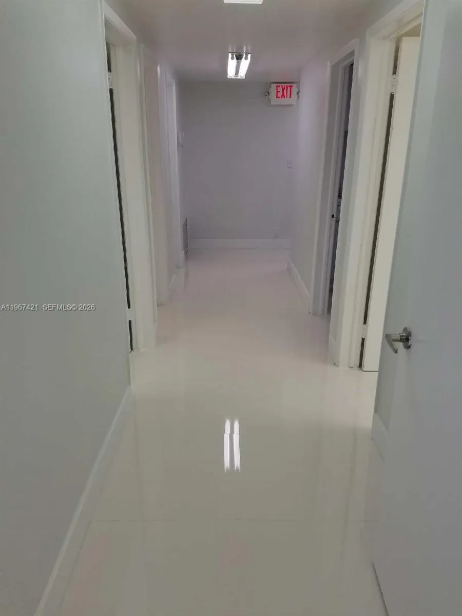 3213 N Ocean Blvd # 5 window, Fort Lauderdale, FL 33308 photo 9
