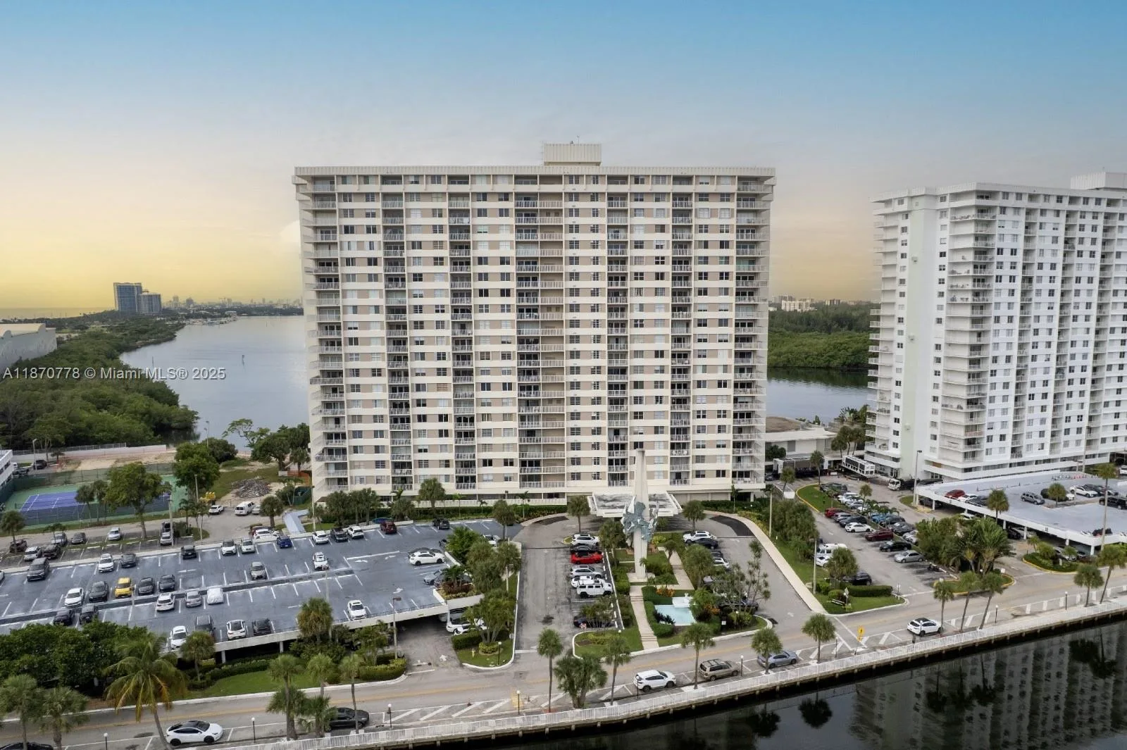 300 Bayview Dr # 701, Sunny Isles Beach, FL 33160 photo 7