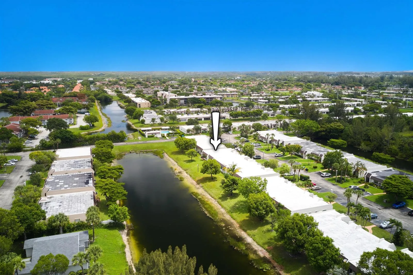175 Lake Susan Lane, West Palm Beach, FL 33411