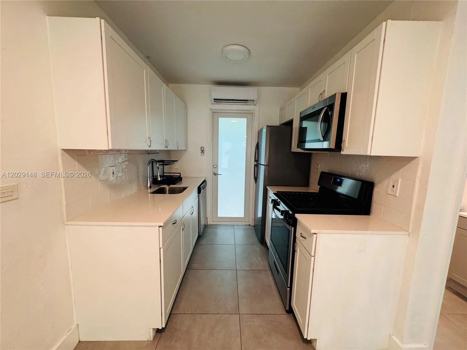 75 Washington Ave # 10, Miami Beach, FL 33139 photo 3