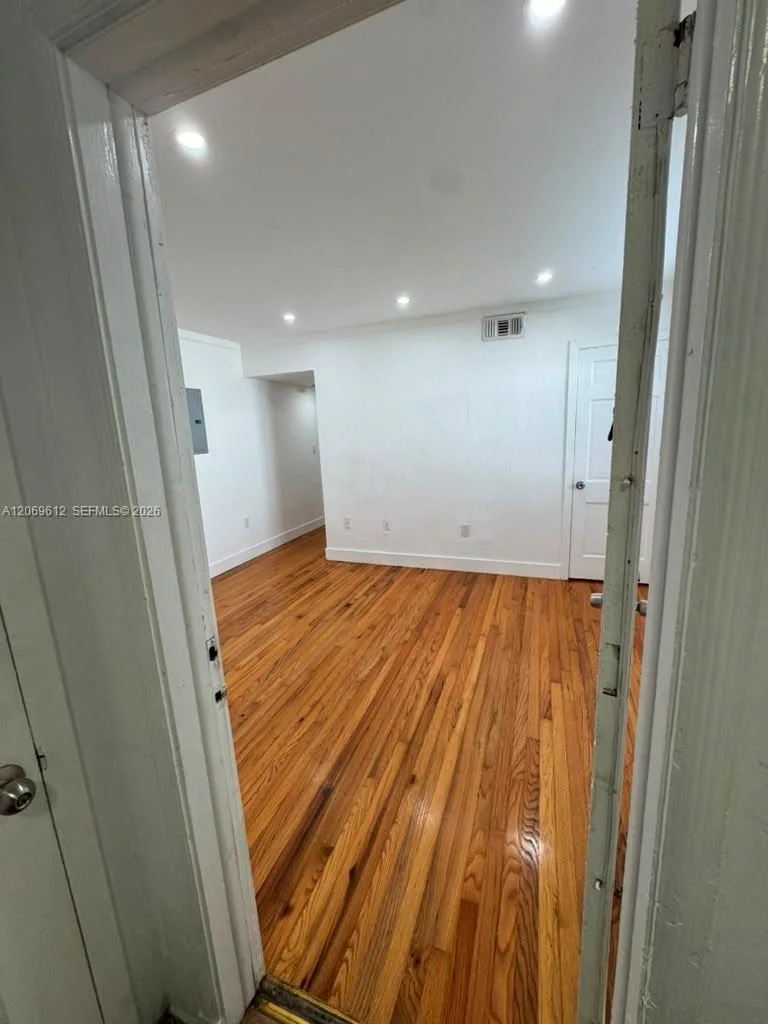 15 Sidonia Ave # 2, Coral Gables, FL 33134 photo 4