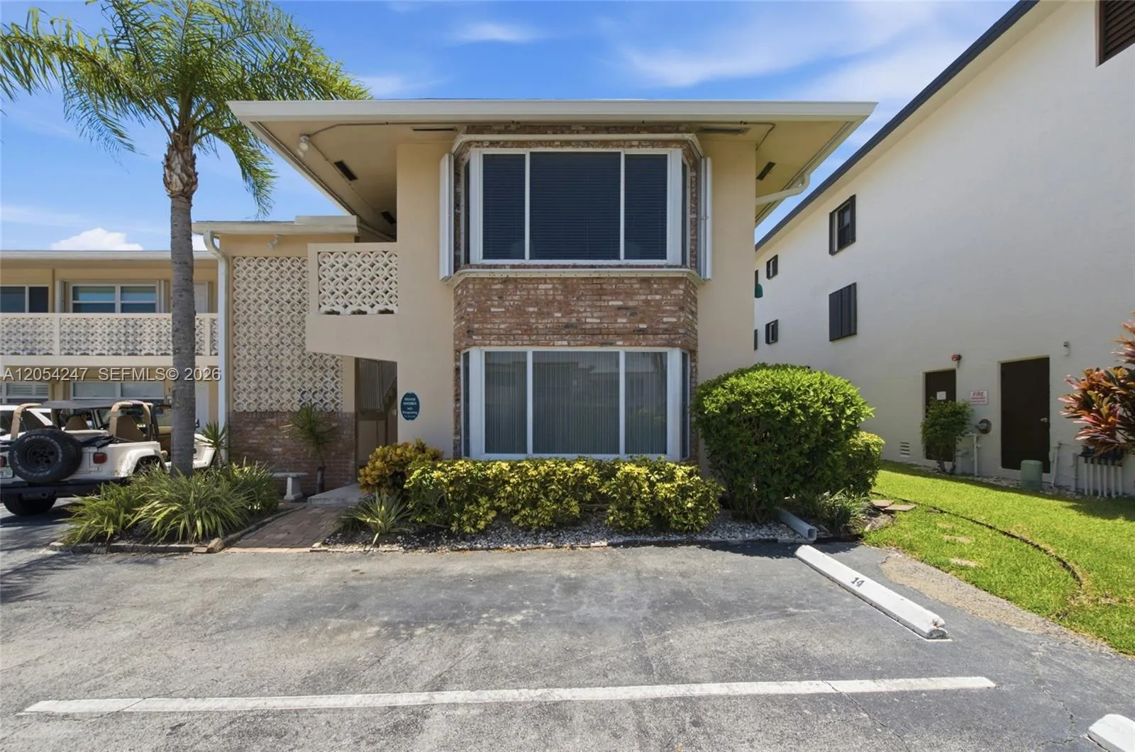 3216 SE 12th St # 28, Pompano Beach, FL 33062 photo 2