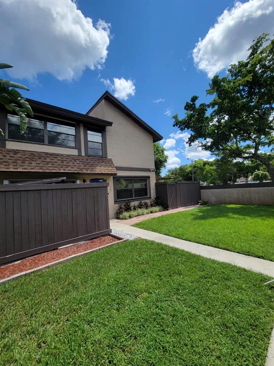 1701 BAYBERRY Drive # 1701, Hollywood, FL 33024