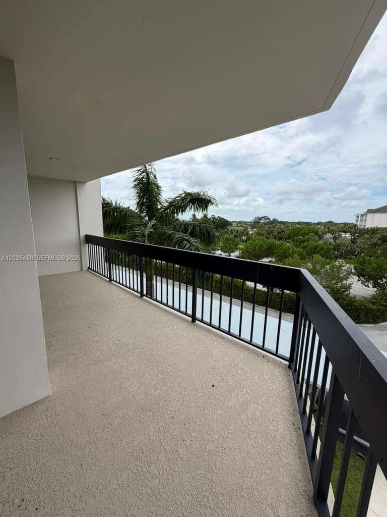 2400 Presidential Way # 403, West Palm Beach, FL 33401