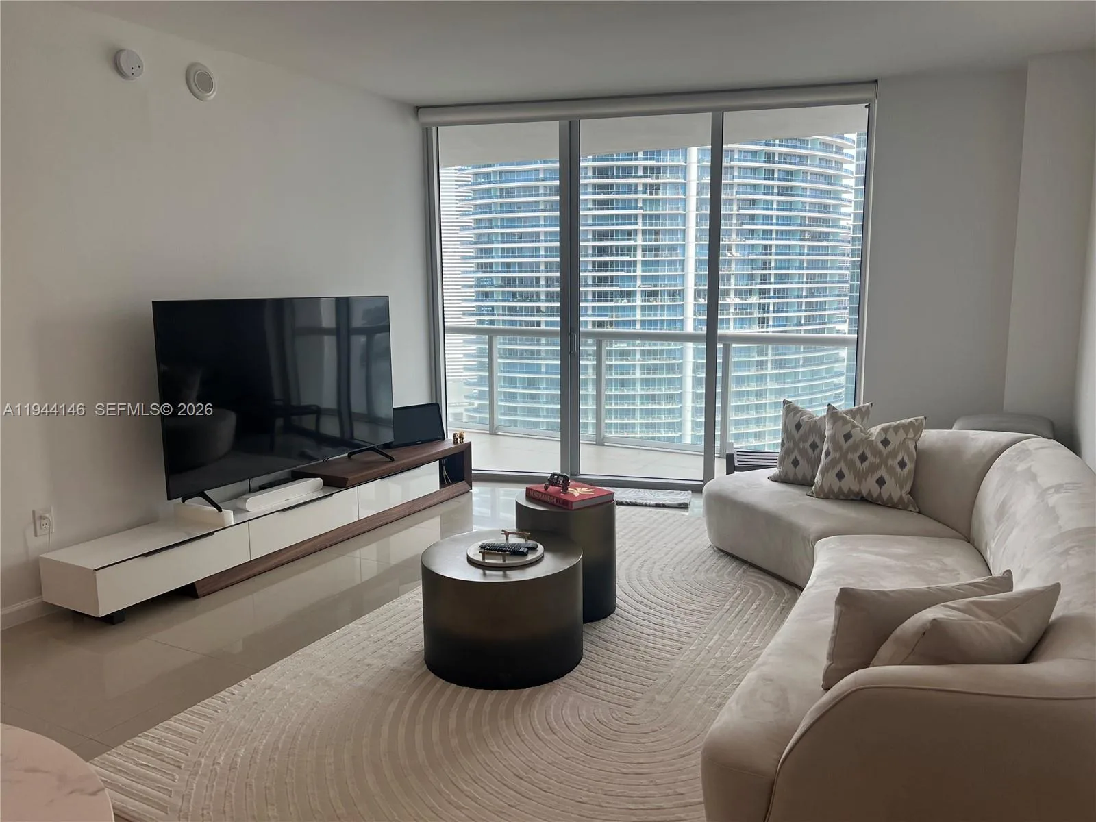 475 Brickell Ave # 3514, Miami, FL 33131