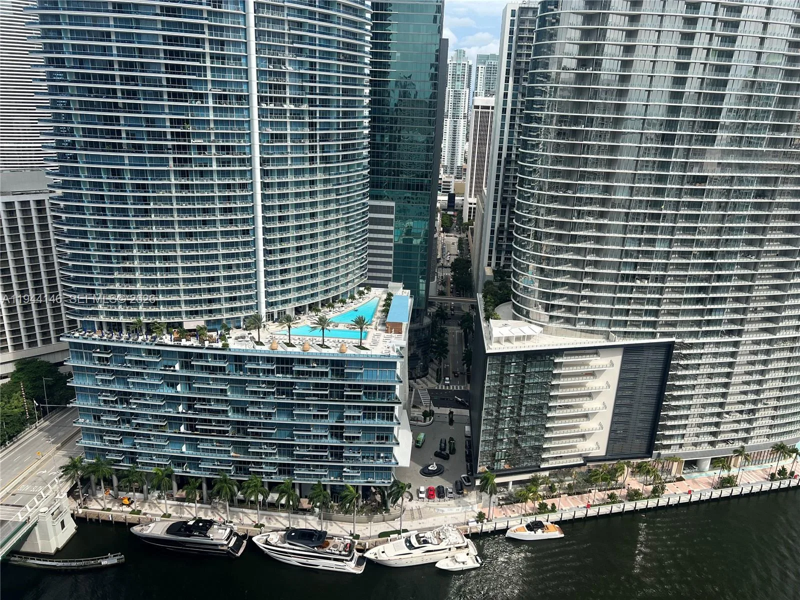 475 Brickell Ave # 3514, Miami, FL 33131 photo 13