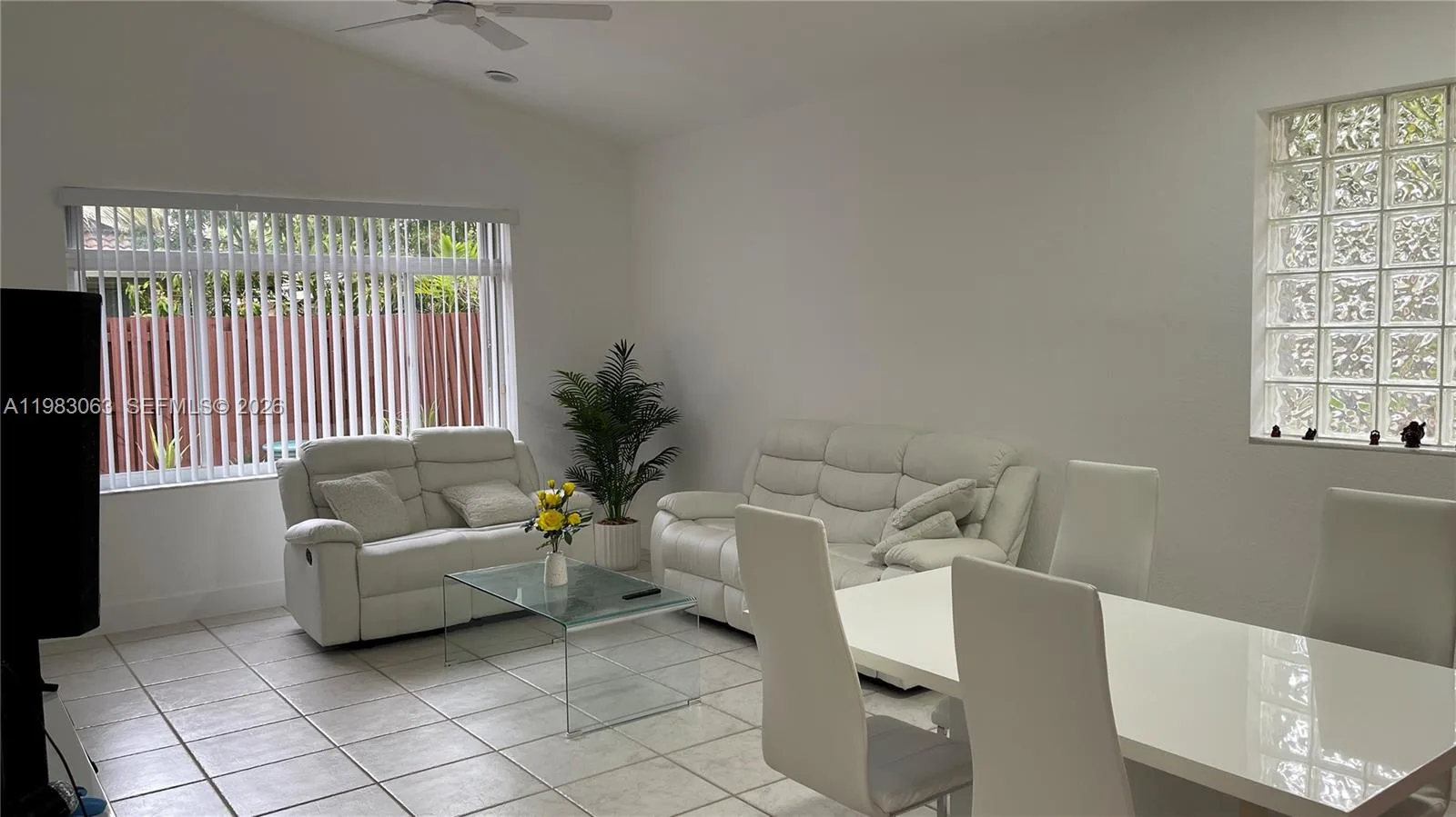 11581 SW 10th Ct, Pembroke Pines, FL 33025 photo 7