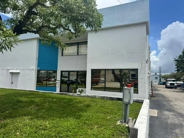5300 NW 12th Ave # 12, Fort Lauderdale, FL 33309