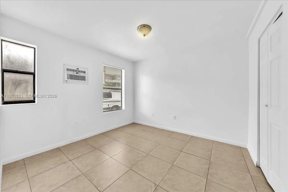 365 NW 8th St # 202, Miami, FL 33136 photo 12