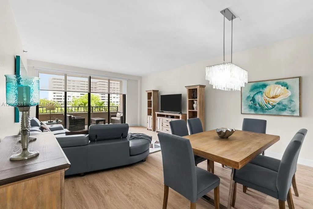 251 Crandon Blvd # 325, Key Biscayne, FL 33149 photo 2