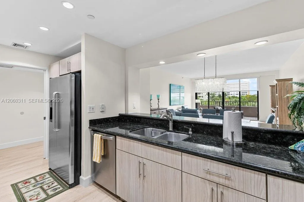 251 Crandon Blvd # 325, Key Biscayne, FL 33149 photo 8