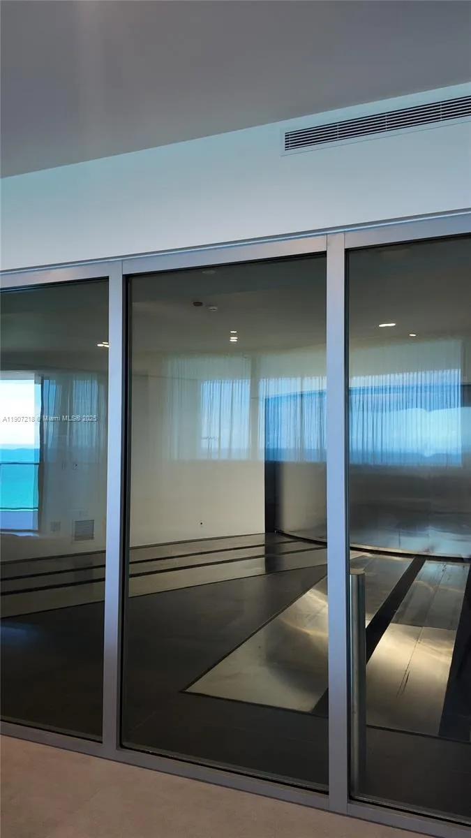 18555 Collins Ave # 905, Sunny Isles Beach, FL 33160 photo 10
