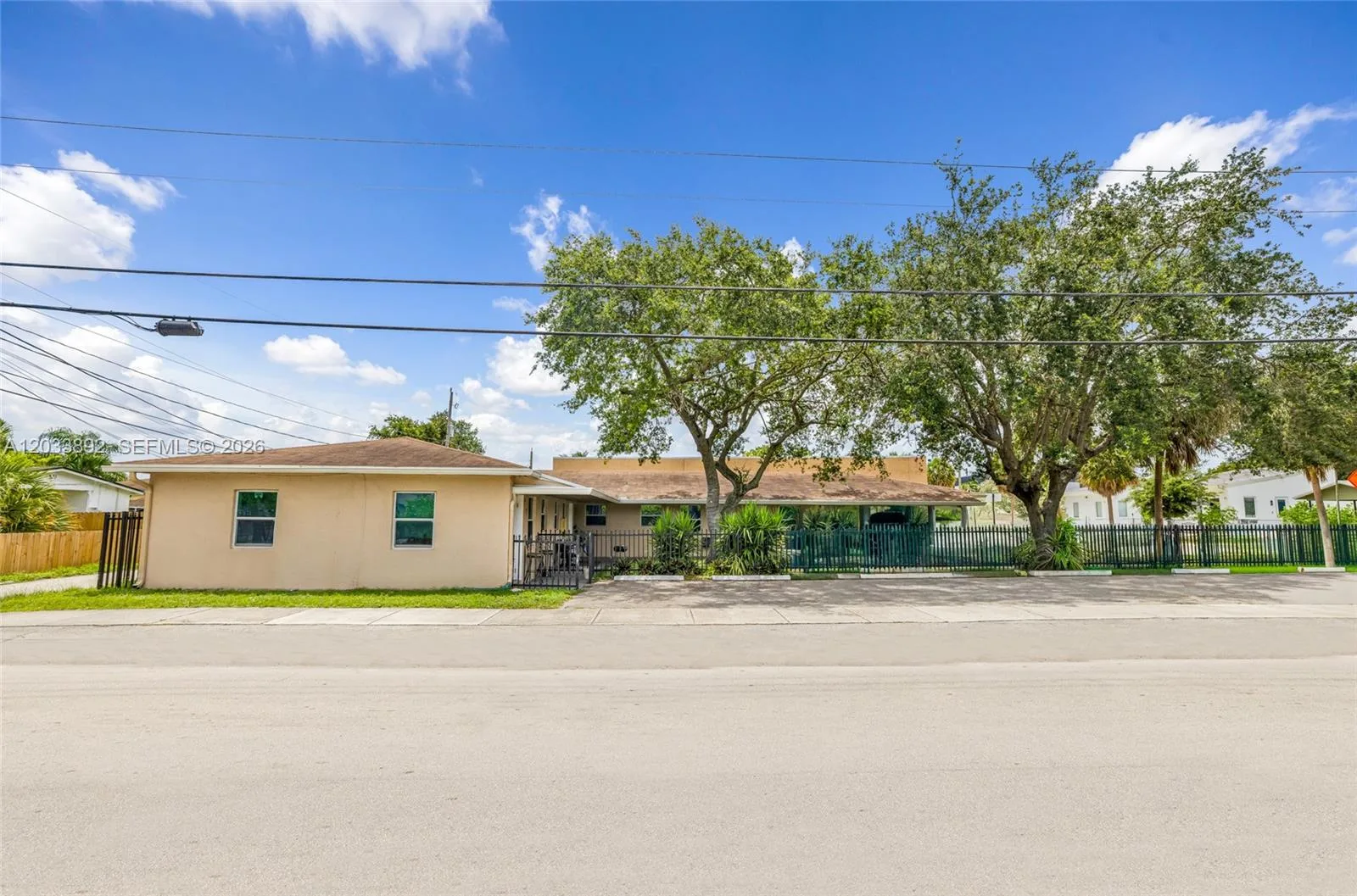 2247 Simms St, Hollywood, FL 33020
