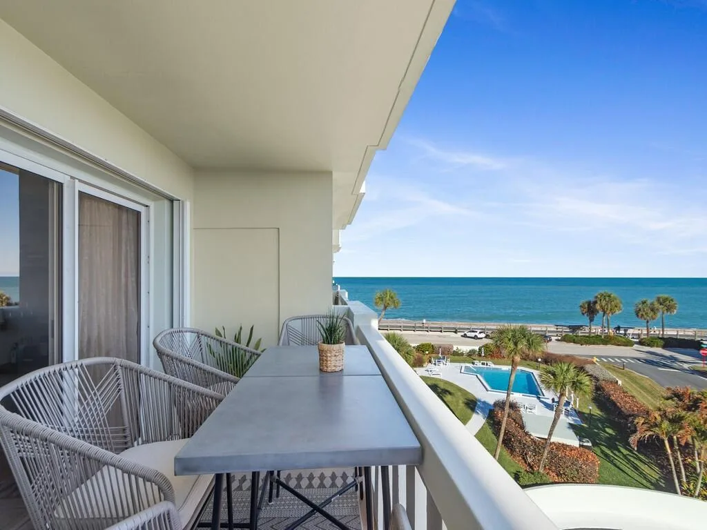 4049 Ocean Drive # 402, Vero Beach, FL 32963