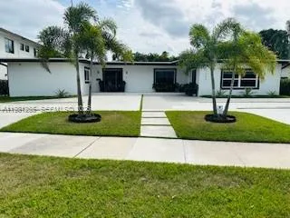 1940 NE 186th Dr, North Miami Beach, FL 33179 photo 3