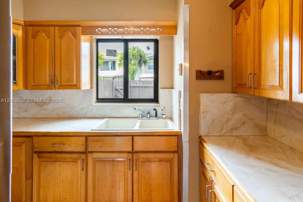 11312 SW 67th Ter, Miami, FL 33173 photo 9