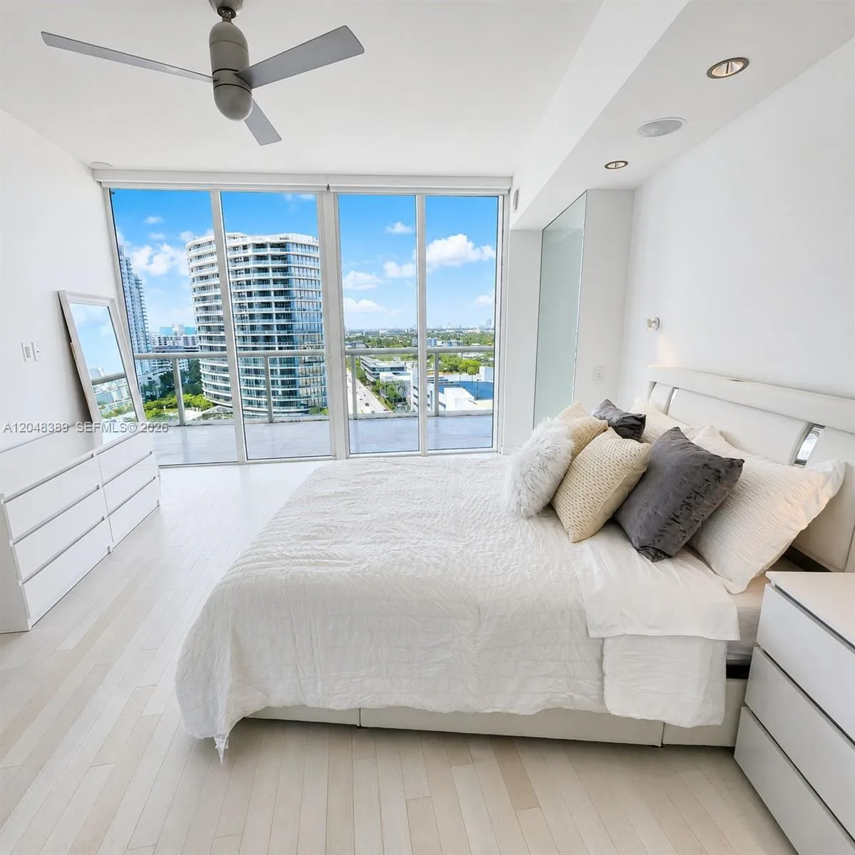 450 Alton Rd # 1606, Miami Beach, FL 33139 photo 11