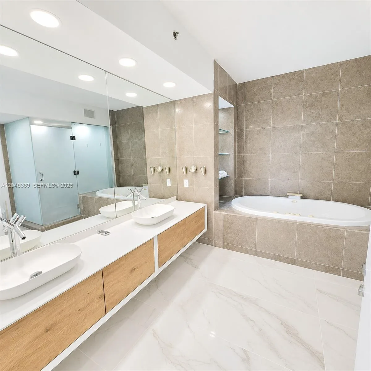 450 Alton Rd # 1606, Miami Beach, FL 33139 photo 9
