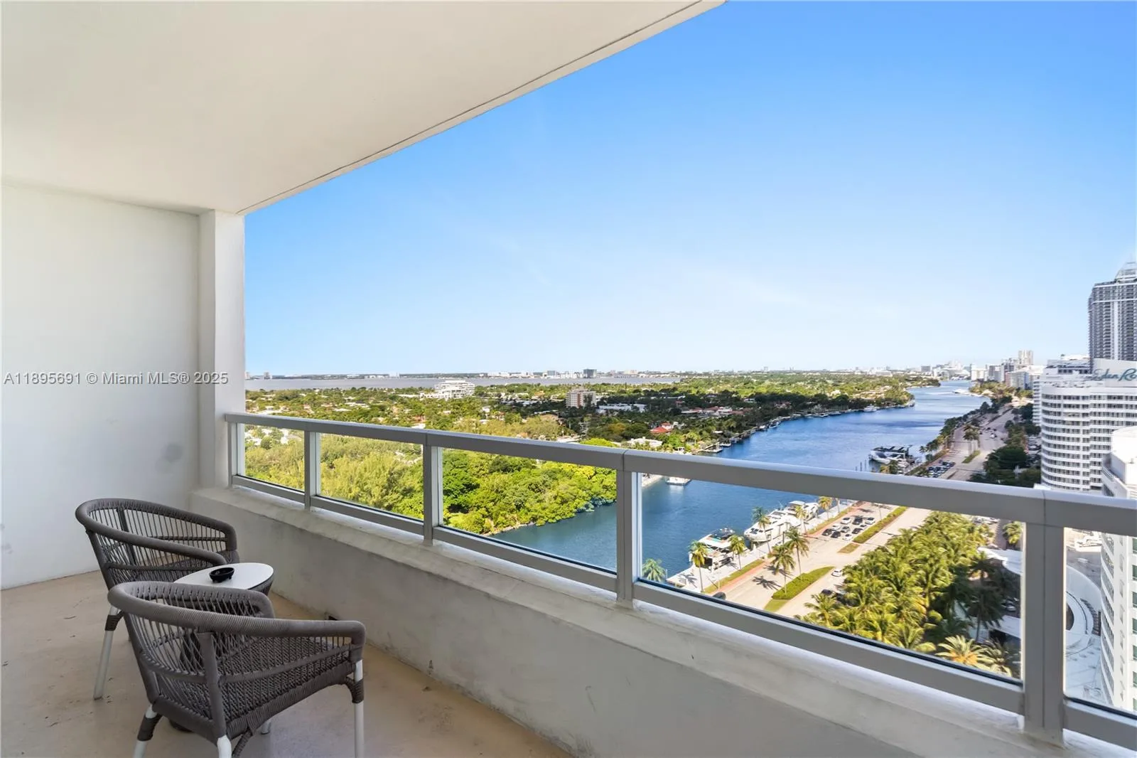 4401 Collins Ave # 2011, Miami Beach, FL 33140 photo 2