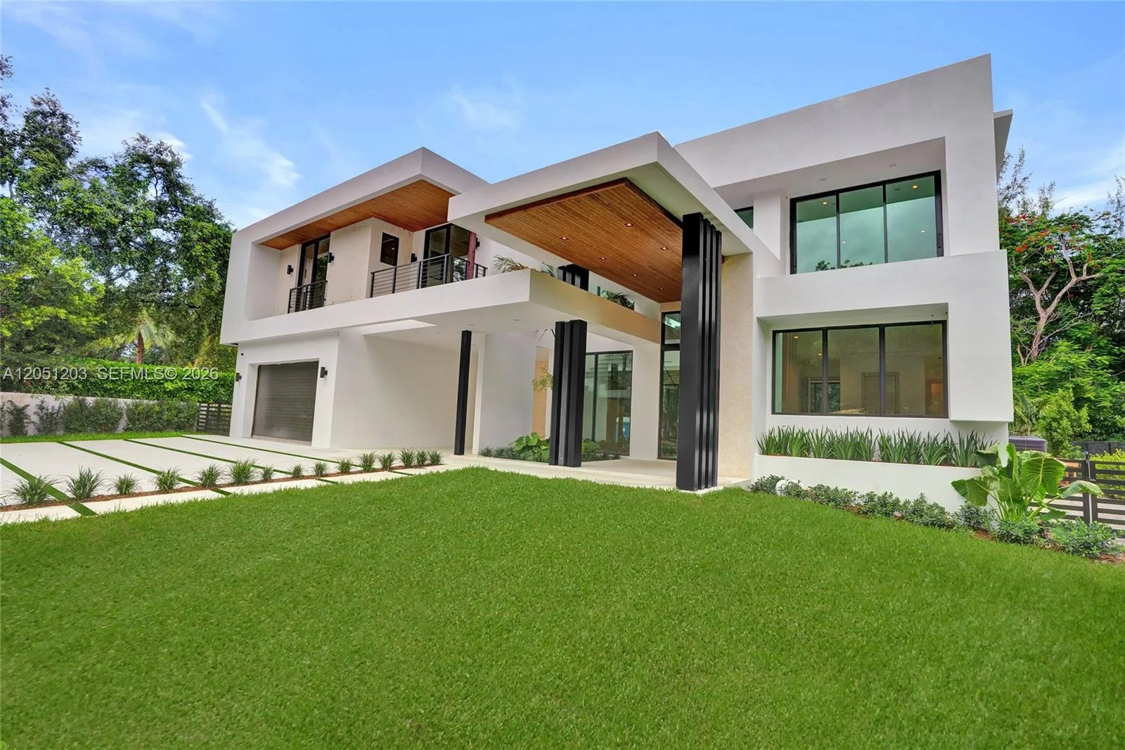 4640 Sunset Dr, Miami, FL 33143
