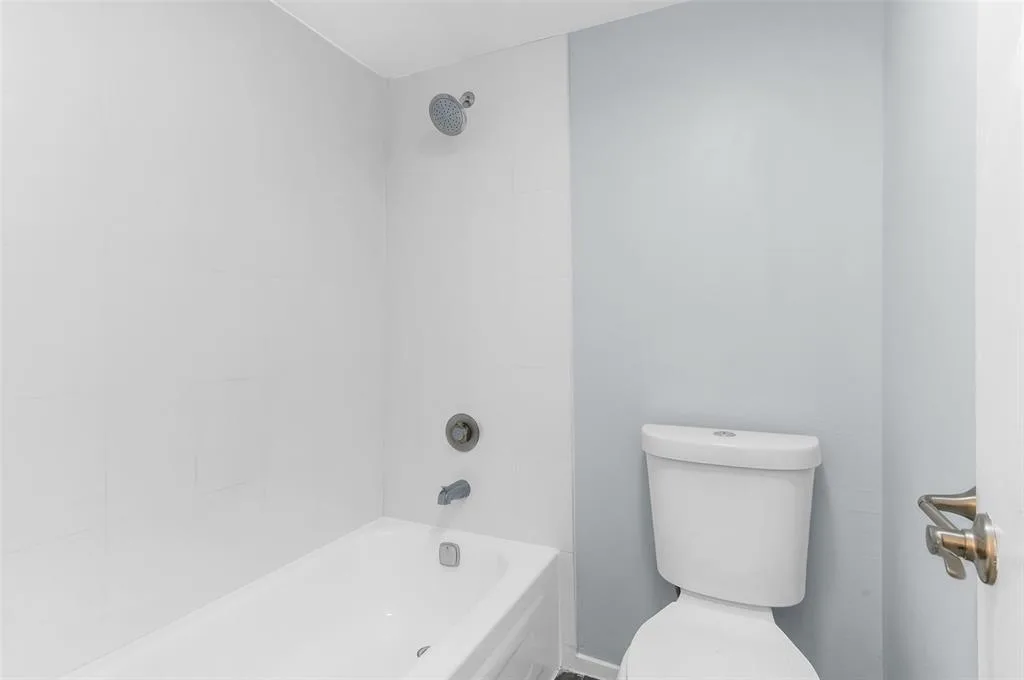 9091 Lime Bay Boulevard # 312, Tamarac, FL 33321 photo 10