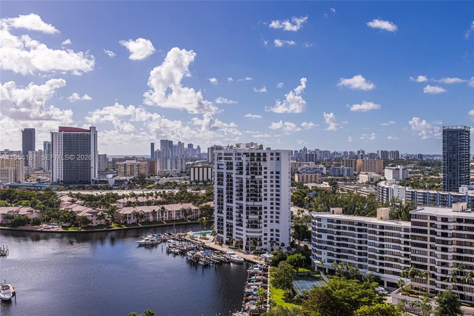 2500 PARKVIEW DR # 2315, Hallandale Beach, FL 33009