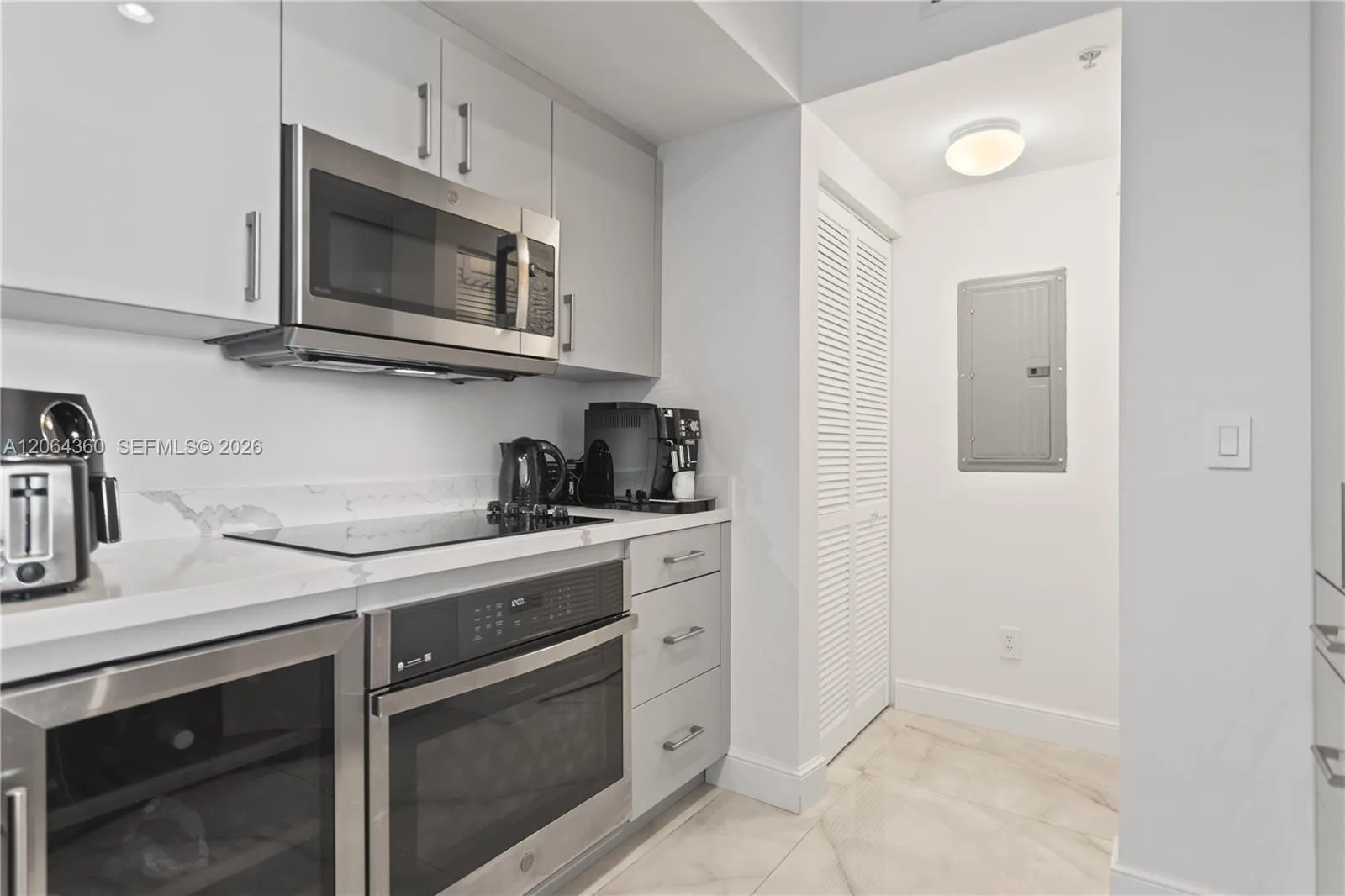 325 S Biscayne Blvd # 3421, Miami, FL 33131 photo 13