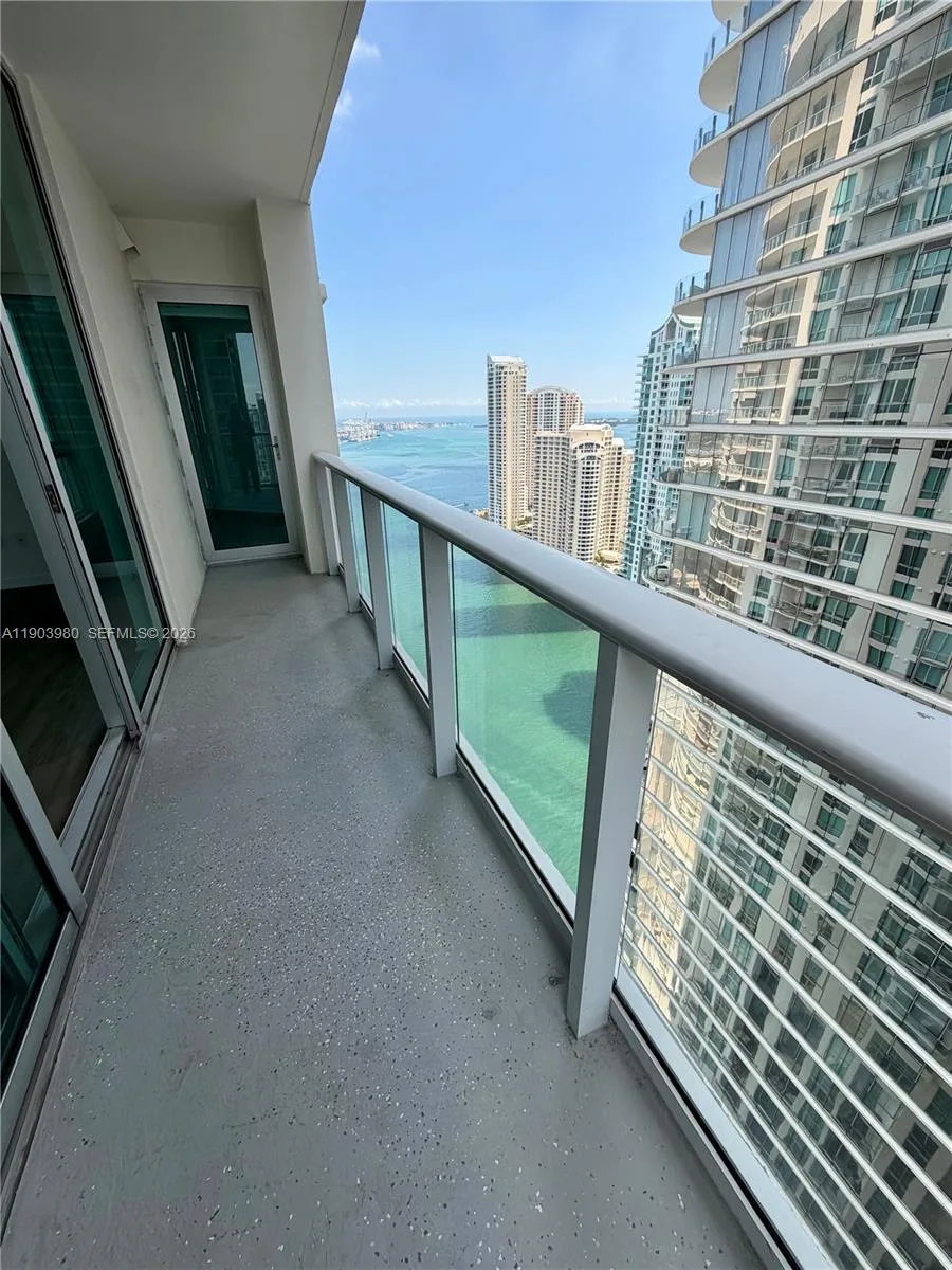 300 S Biscayne Blvd # 3202, Miami, FL 33131 photo 3