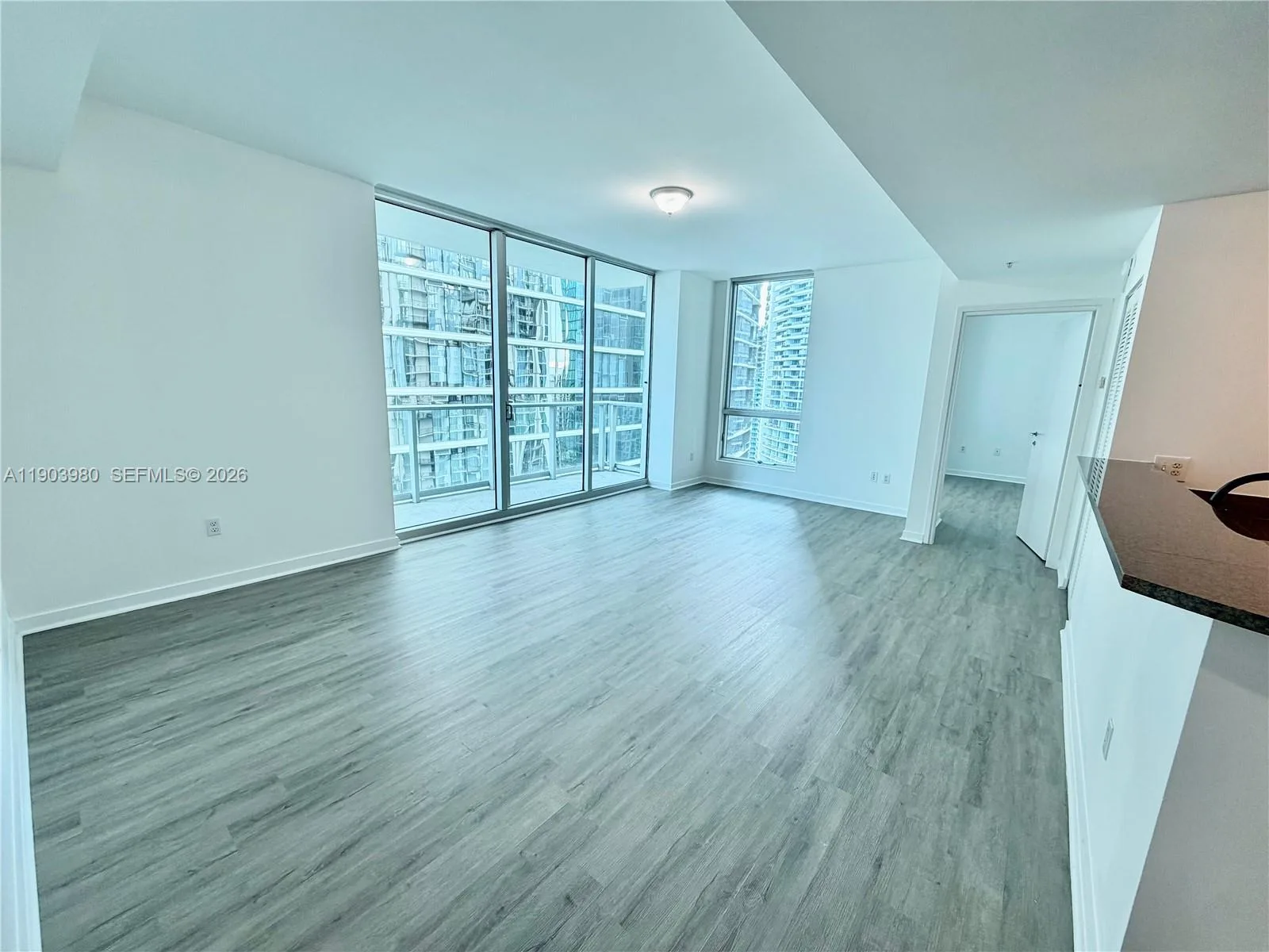 300 S Biscayne Blvd # 3202, Miami, FL 33131 photo 4