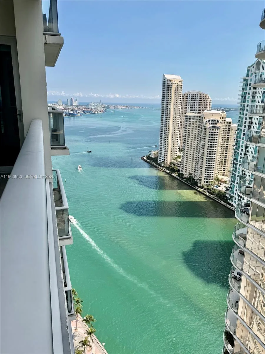 300 S Biscayne Blvd # 3202, Miami, FL 33131 photo 7