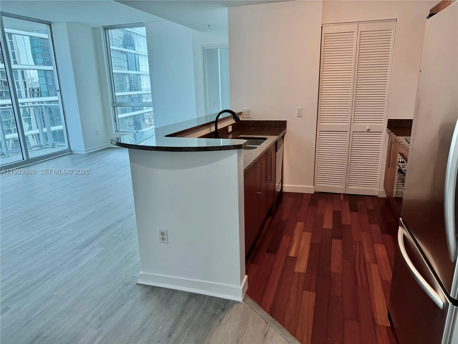 300 S Biscayne Blvd # 3202, Miami, FL 33131 photo 8