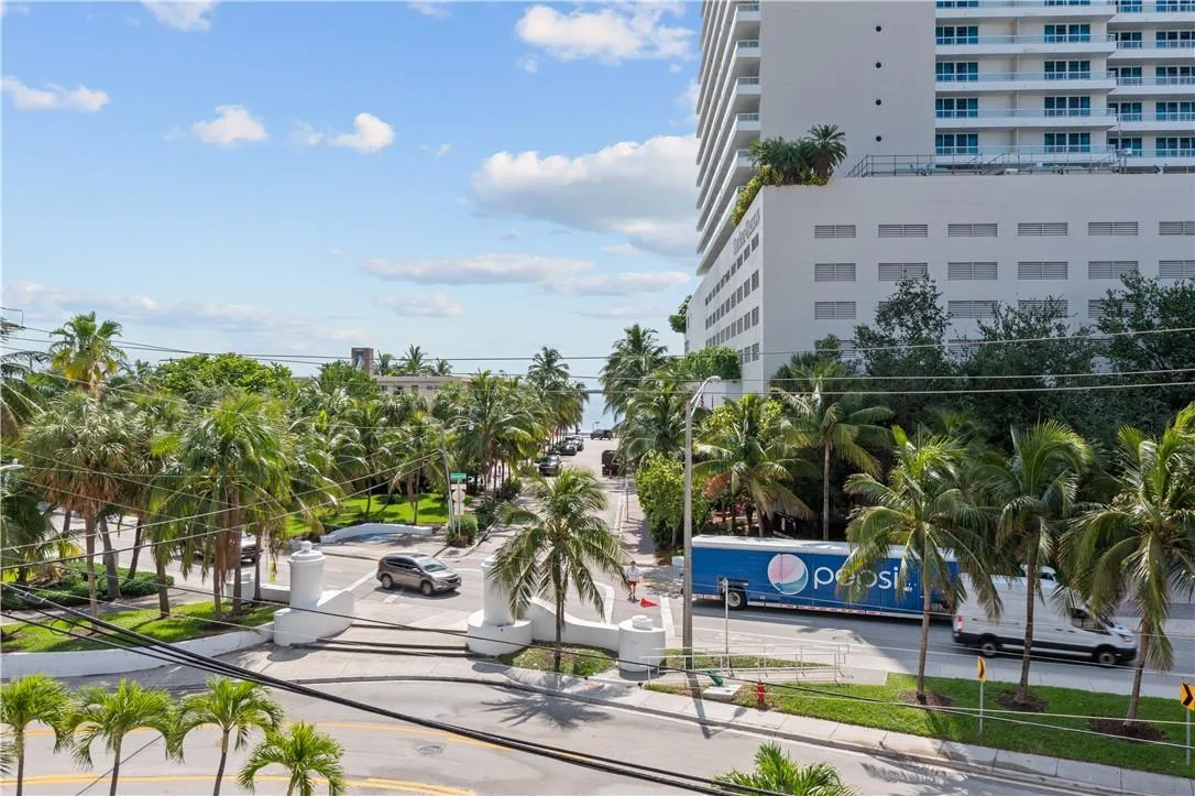 95 N Birch Road # 405, Fort Lauderdale, FL 33304