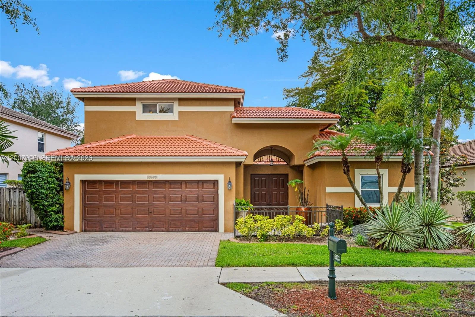 16403 Diamond Head Dr, Weston, FL 33331