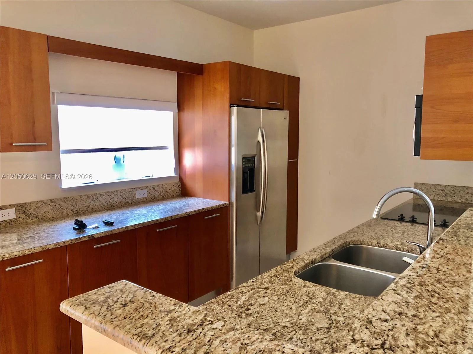 18451 NE 27th Pl, Aventura, FL 33160 photo 3