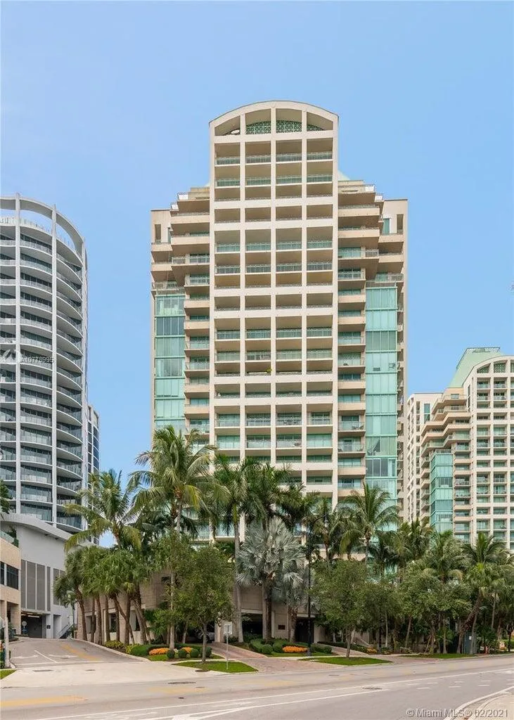 3400 SW 27th Avenue # 303, Miami, FL 33133