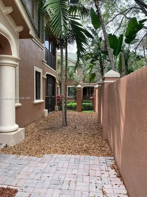 2800 Kinsington Cir, Weston, FL 33332 photo 5