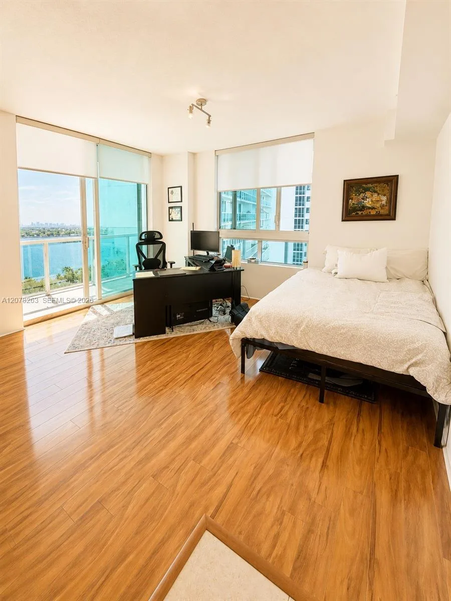 1900 N Bayshore Dr # 3005, Miami, FL 33132 photo 4
