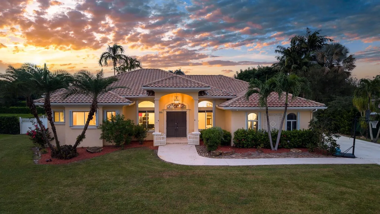 5973 SW 54th Court, Davie, FL 33314
