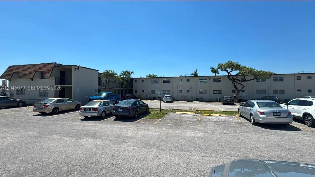 3901 SW 112th Ave # 24, Miami, FL 33165 photo 3