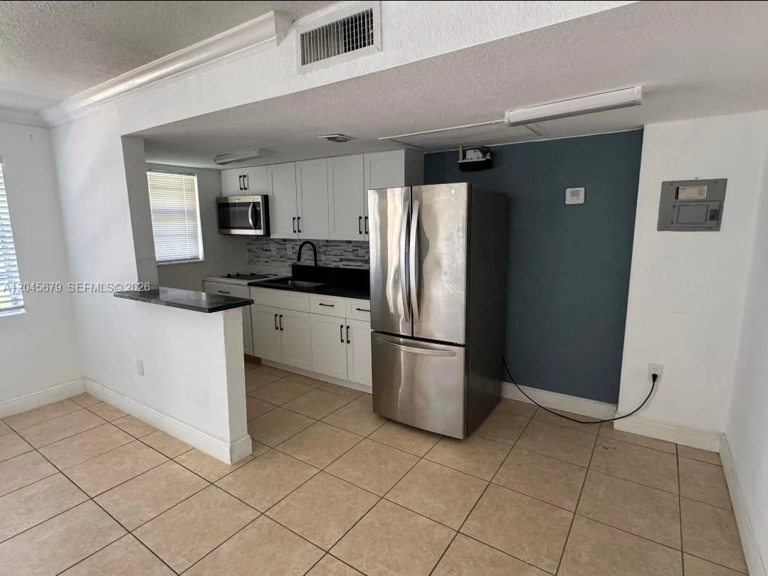 3901 SW 112th Ave # 24, Miami, FL 33165 photo 4