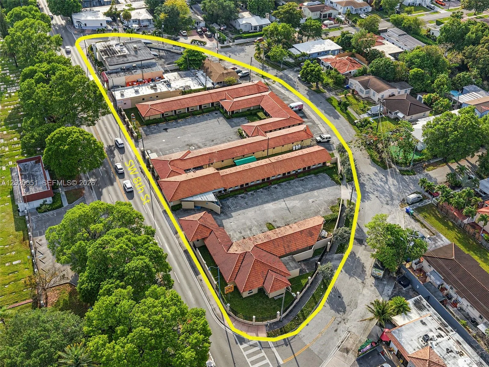 4445 SW 8th St, Miami, FL 33134 photo 2