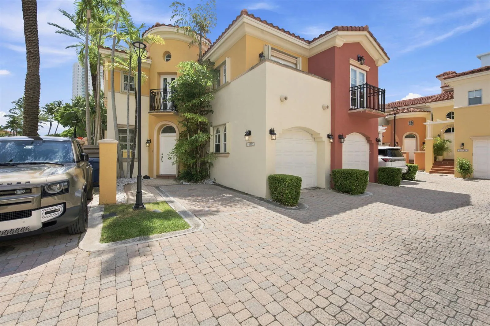 18385 NE 30TH Place # 18385, Aventura, FL 33160