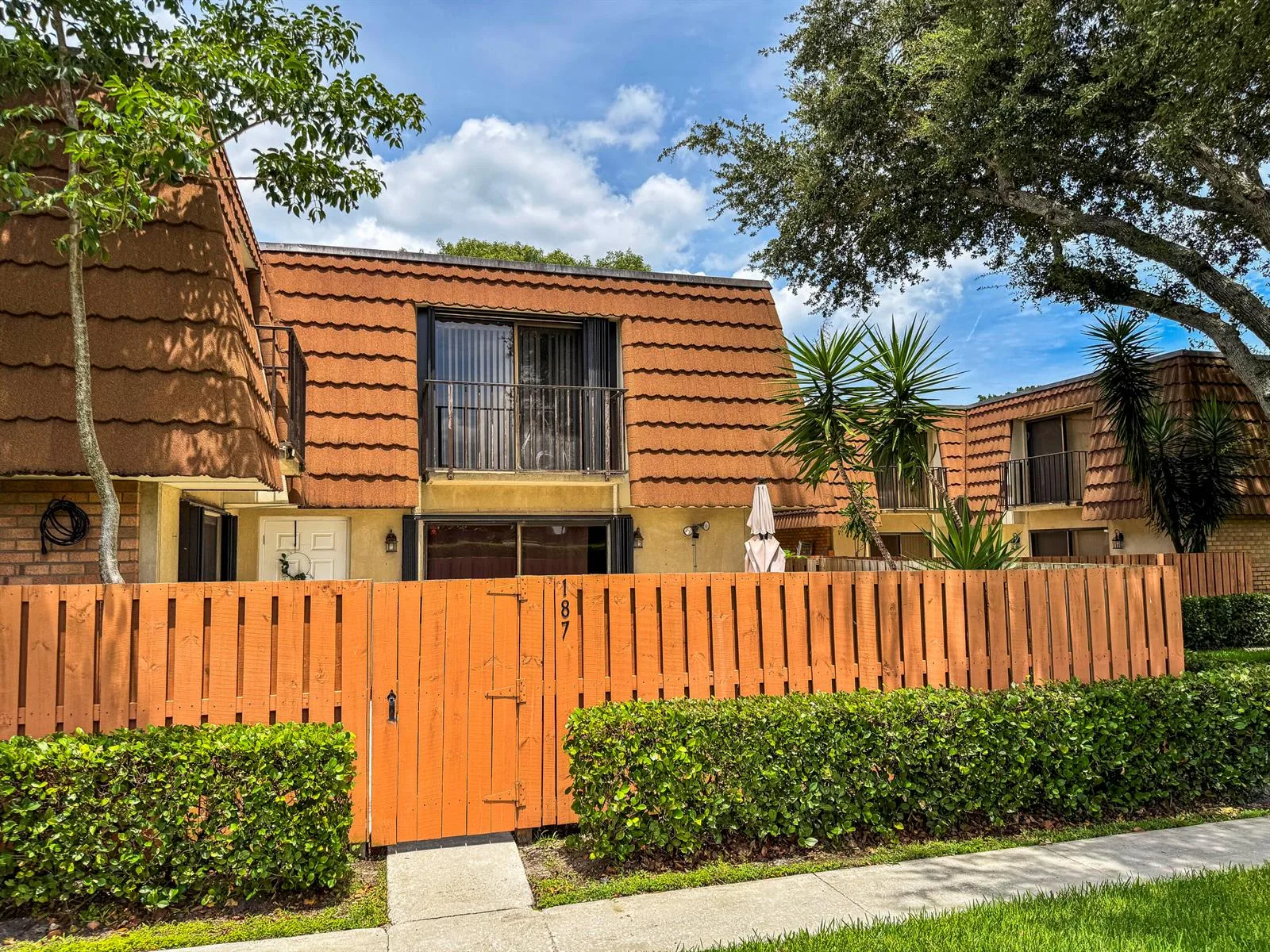 187 Charter Way, West Palm Beach, FL 33407 photo 3