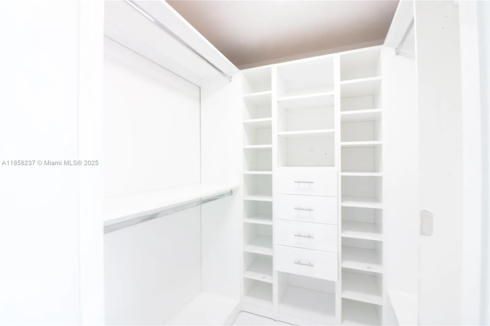 495 Brickell Ave # 4005, Miami, FL 33131 photo 11