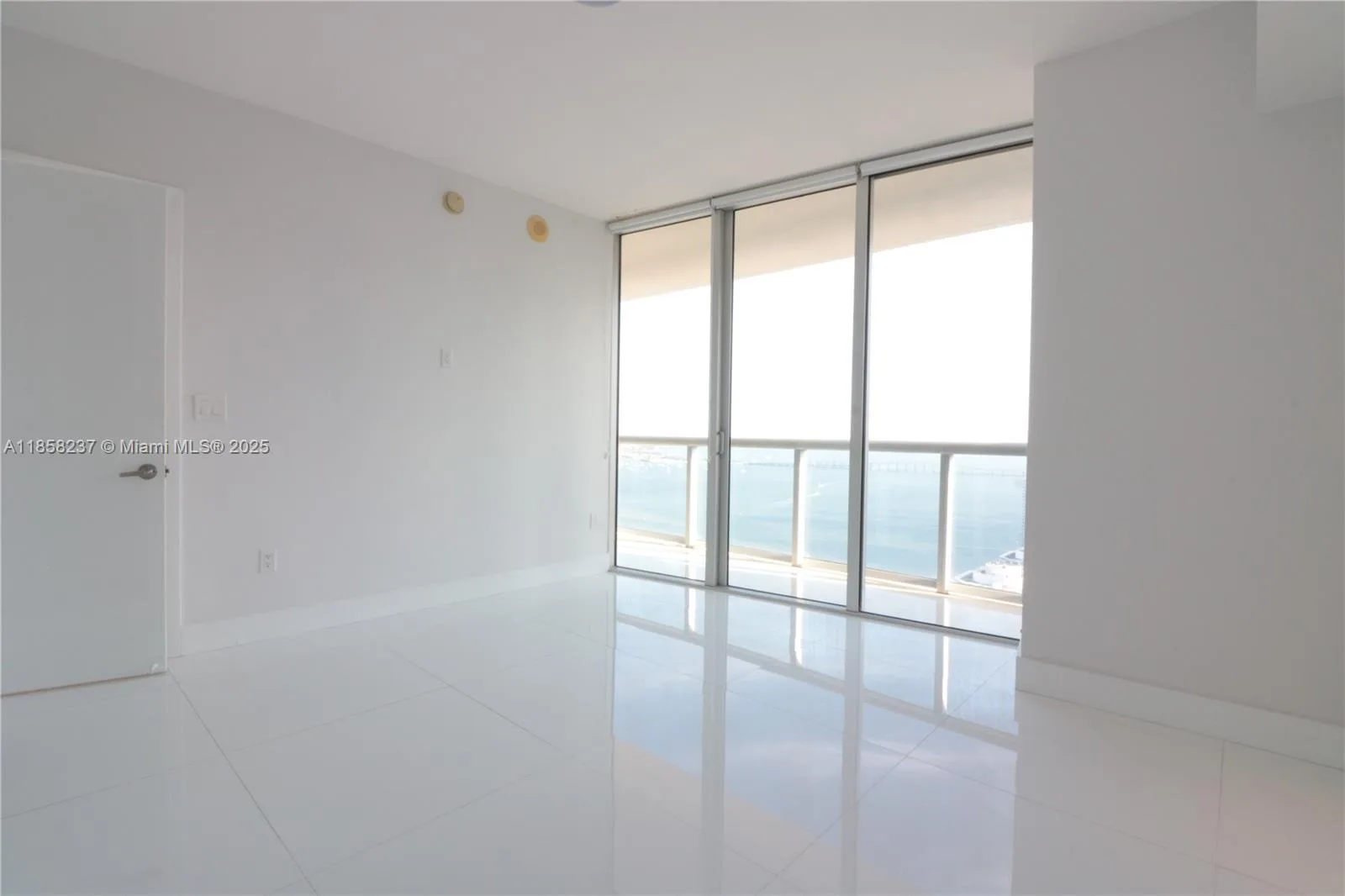 495 Brickell Ave # 4005, Miami, FL 33131 photo 12